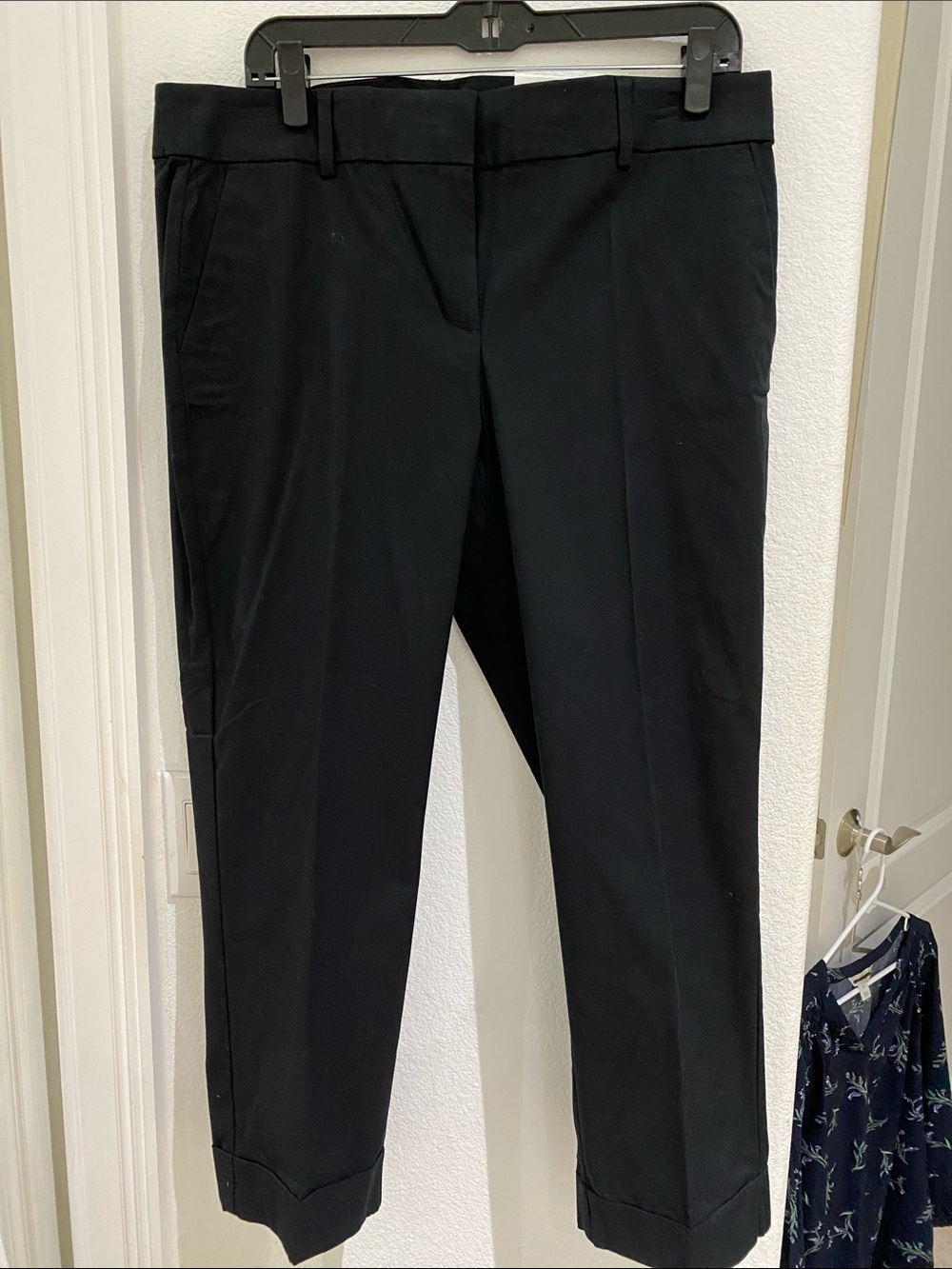 Ann Taylor Factory Black The Crop Pants Size 10 - NWT